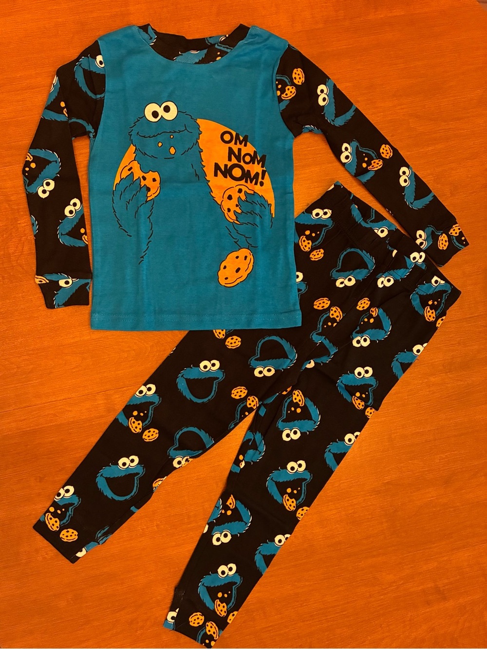 4T Sesame Street Cookie Monster Blue & Black Pajama Set “Om Nom Nom!”